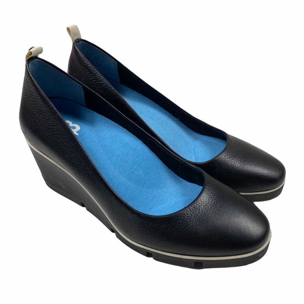 Betabrand Black Wedge Pumps with Blue Insole
